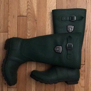 Gently worn Kamik rain boots